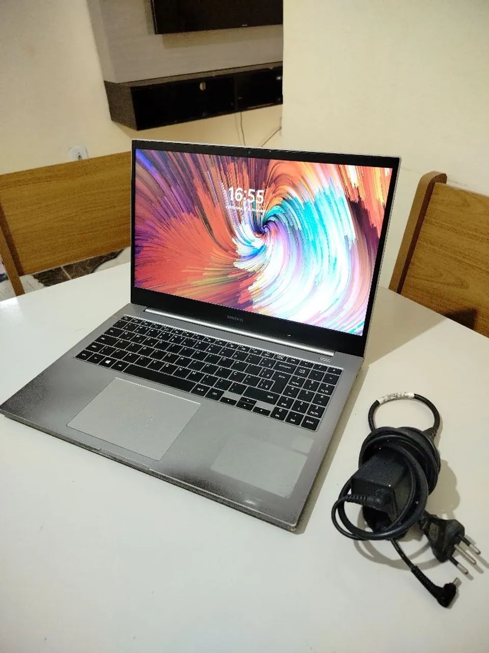Notebook Samsung com pente de memória 