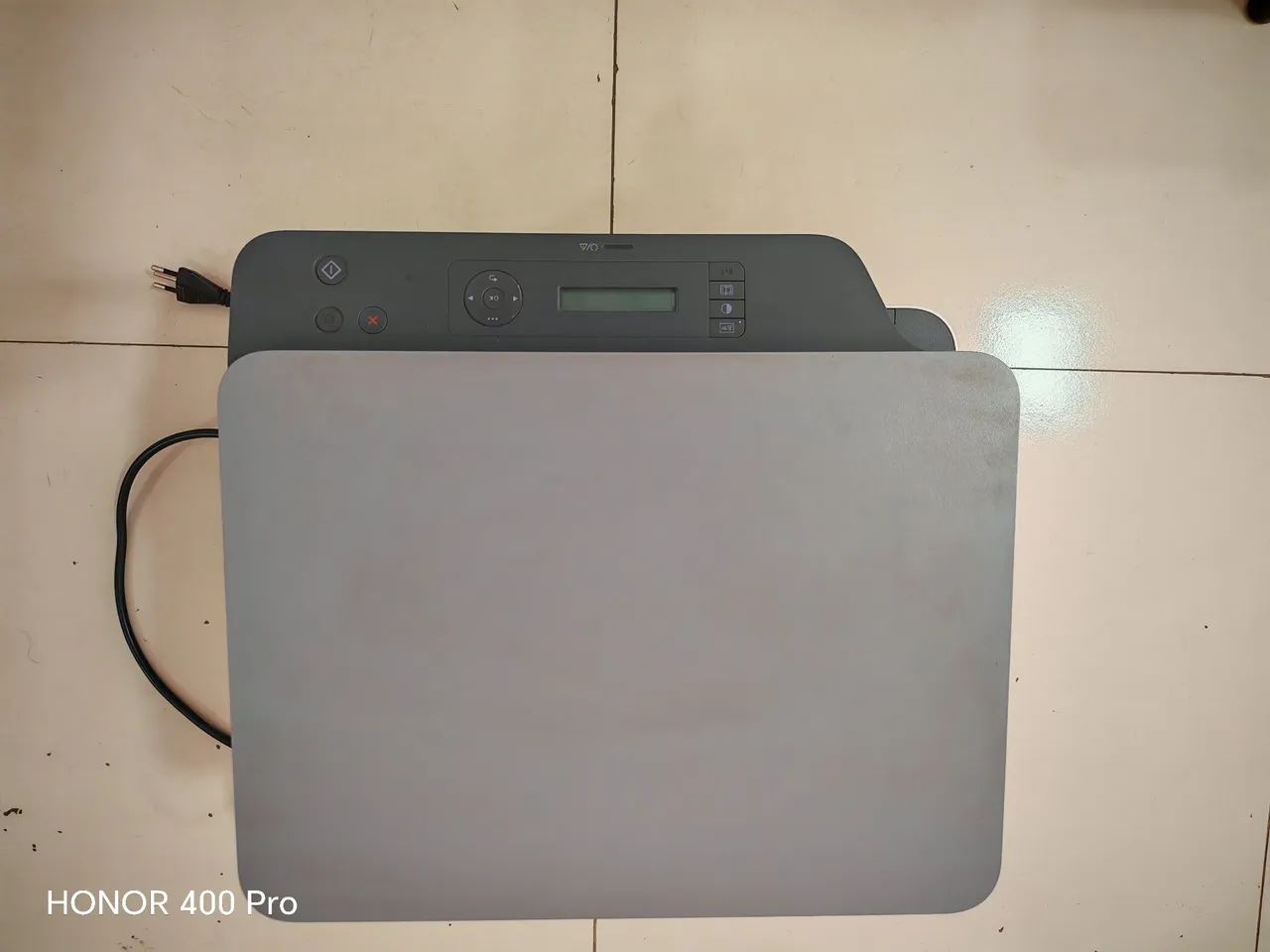 ? VENDO IMPRESSORA HP LASER MFP 135W - Foto 3