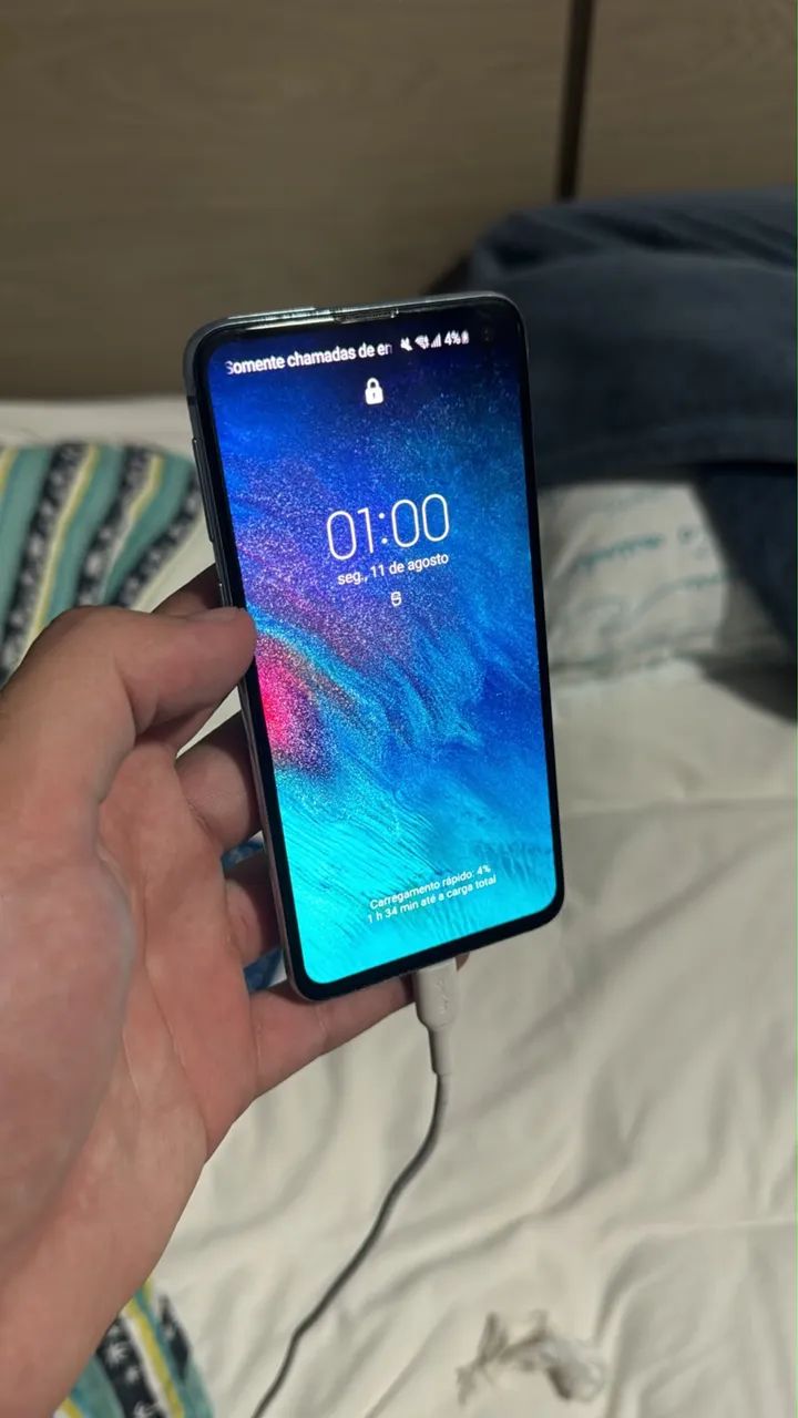 Vendo Galaxy S10e Azul 128gb - Foto 3