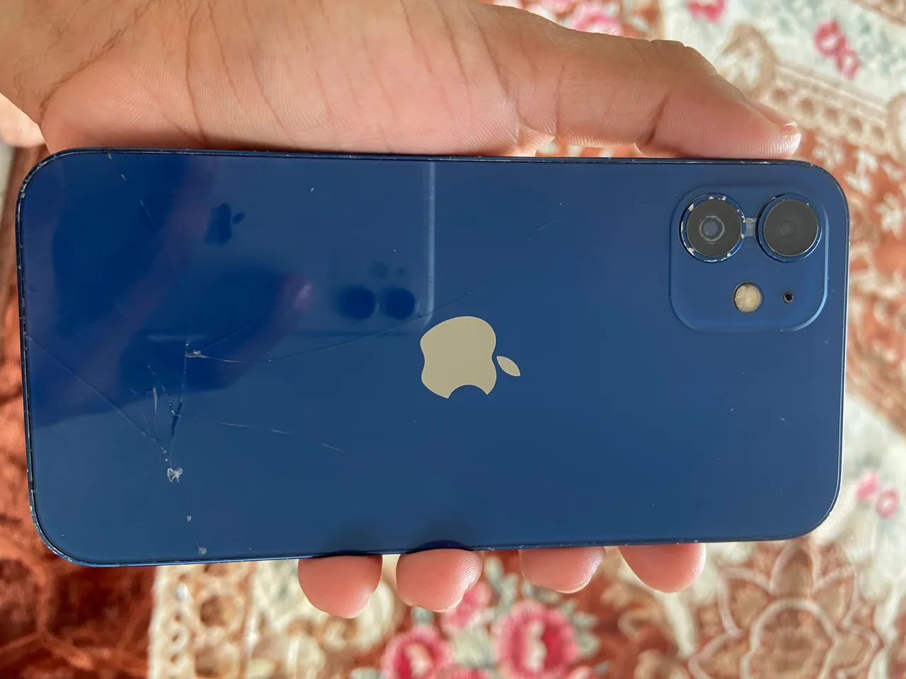 Vende-se um celular iPhone 12 