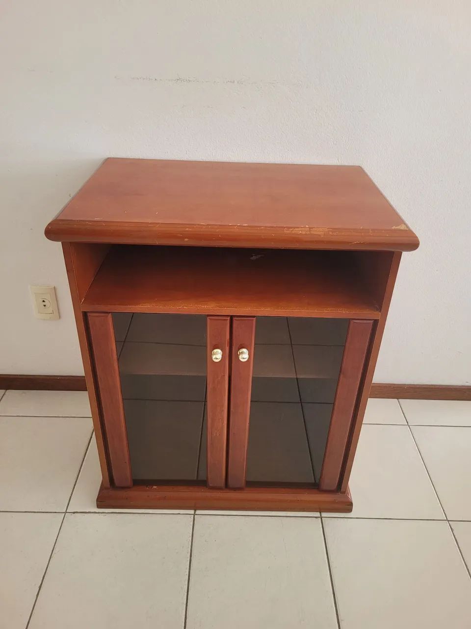 Ótimo rack para tv