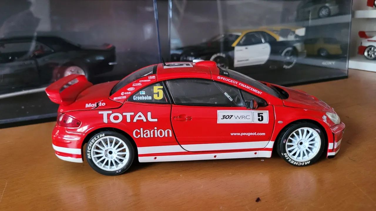 Miniatura 1/18 - Foto 2