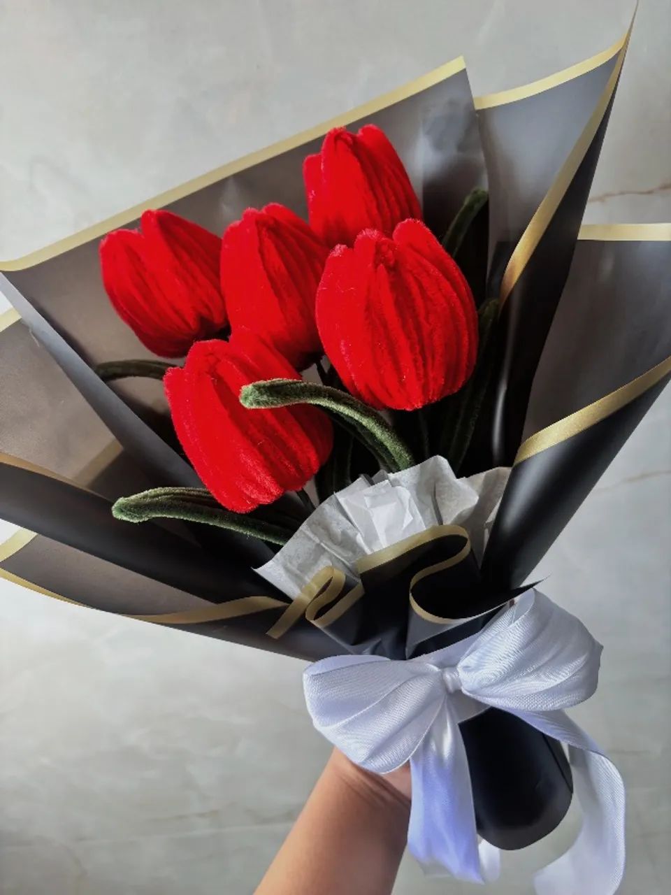 BUQUÊ DE TULIPAS VERMELHAS ? - Foto 2