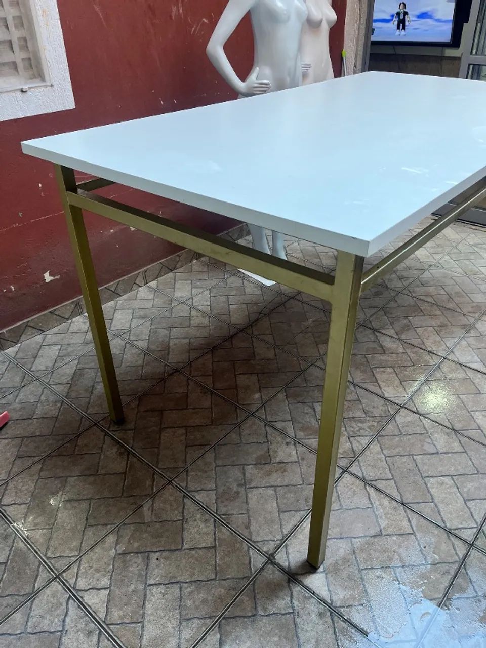Ilha com arara para loja de roupas - Foto 3