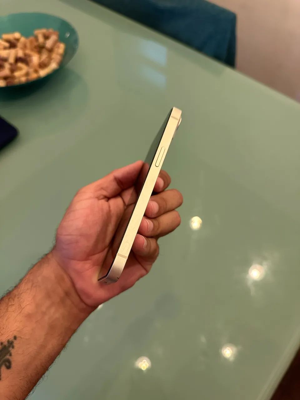 iPhone 13 128GB Branco  - Foto 2