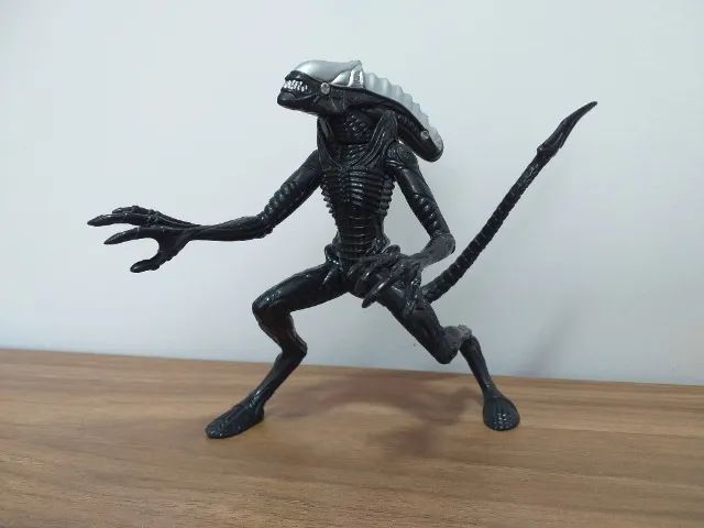 Boneco Alien Anos 90