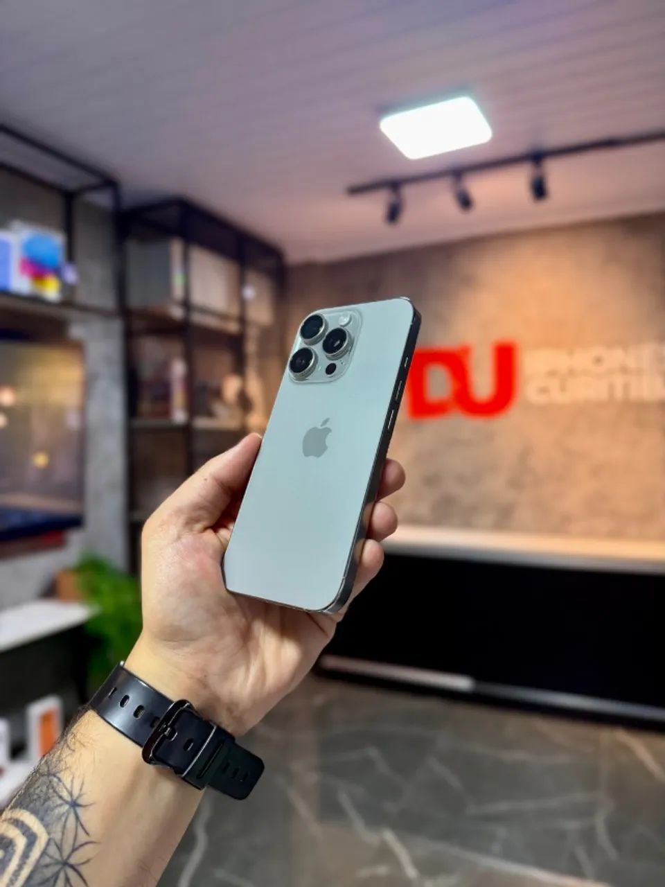 iPhone 16 Pro 128GB Natural - Foto 2