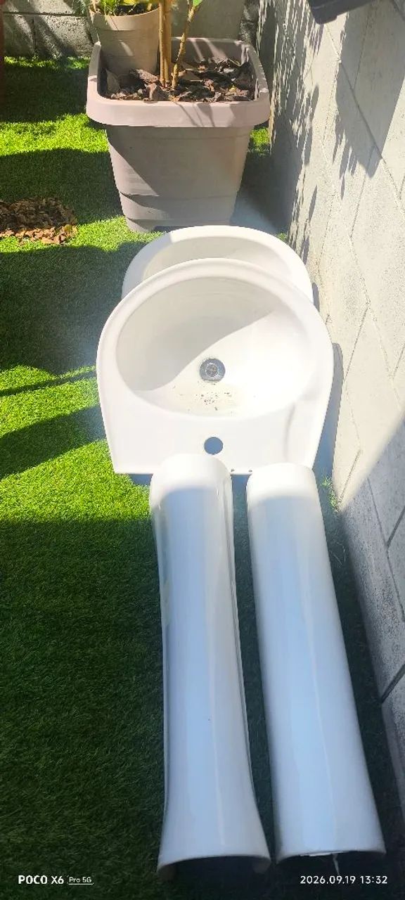 Lavabo com coluna