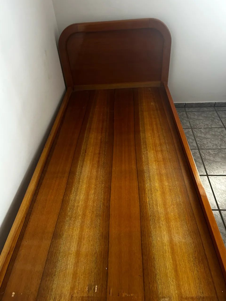 Cama de solteiro em madeira maciça  - Foto 3