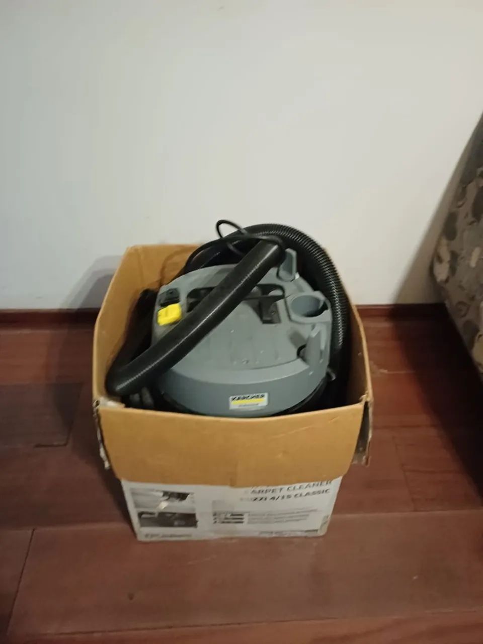 EXTRATORA KARCHER PROFISSIONAL 