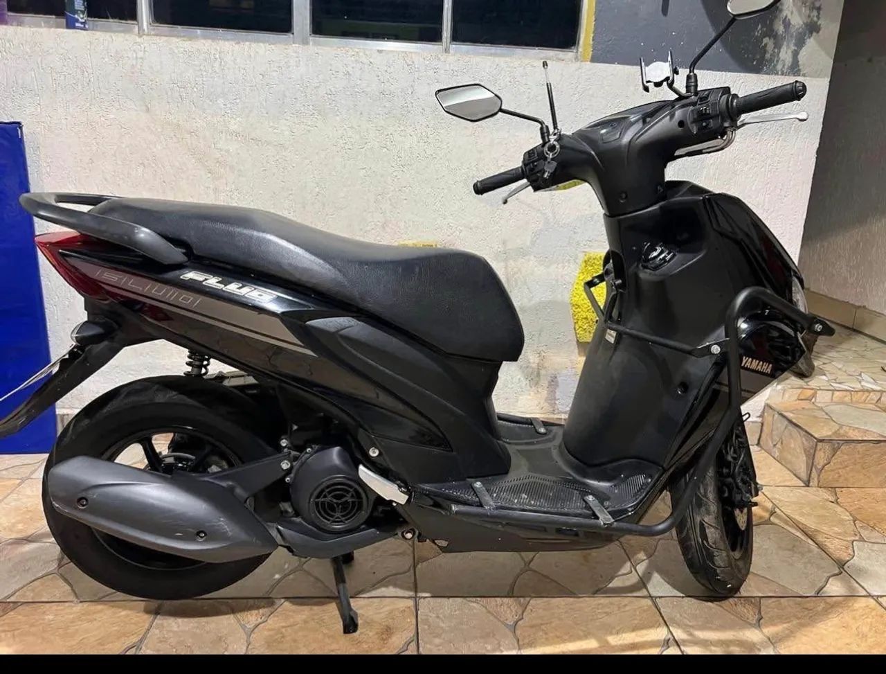 Yamaha fluo  2024