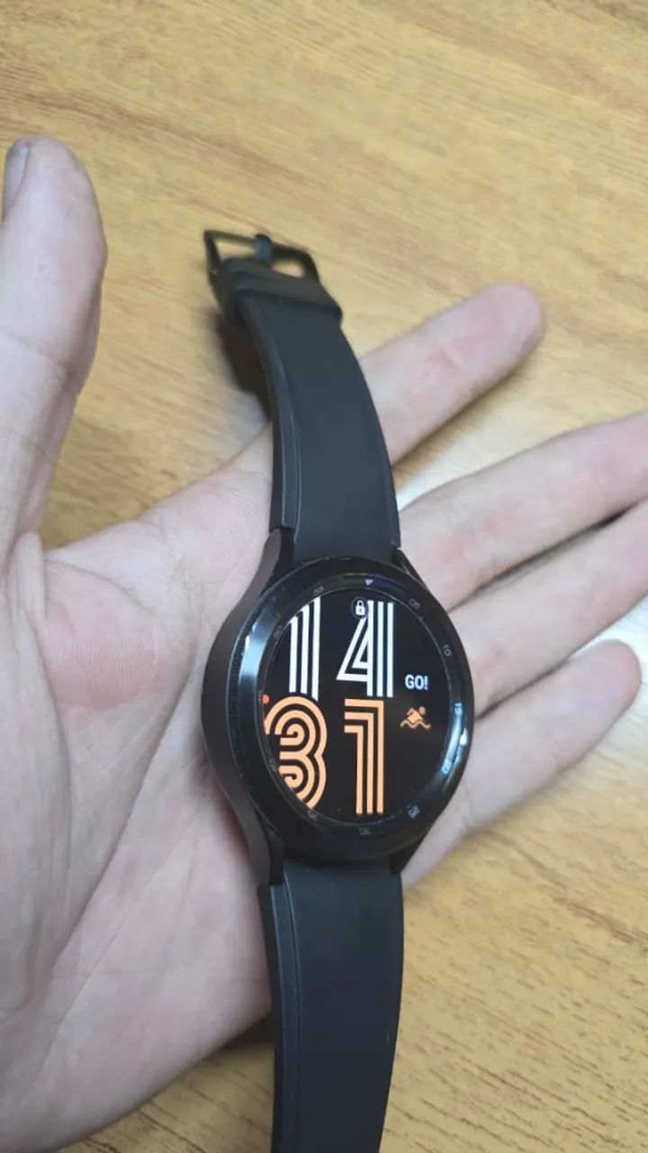 Samsung Galaxy Watch 4 Classic - Foto 4