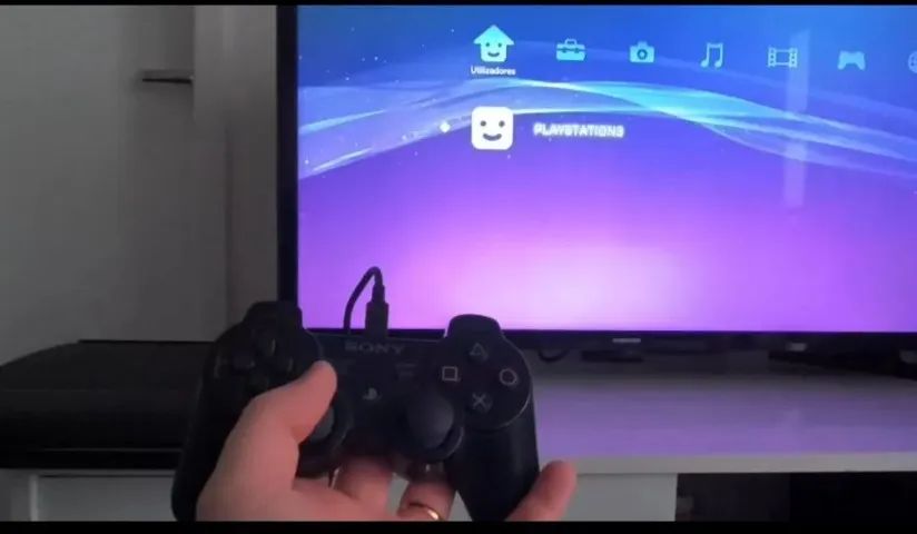 Playstation 3 com lote de jogos - Foto 3