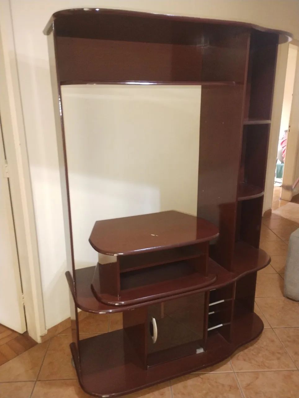 Estante Rack de Sala Mogno Brilhante 
