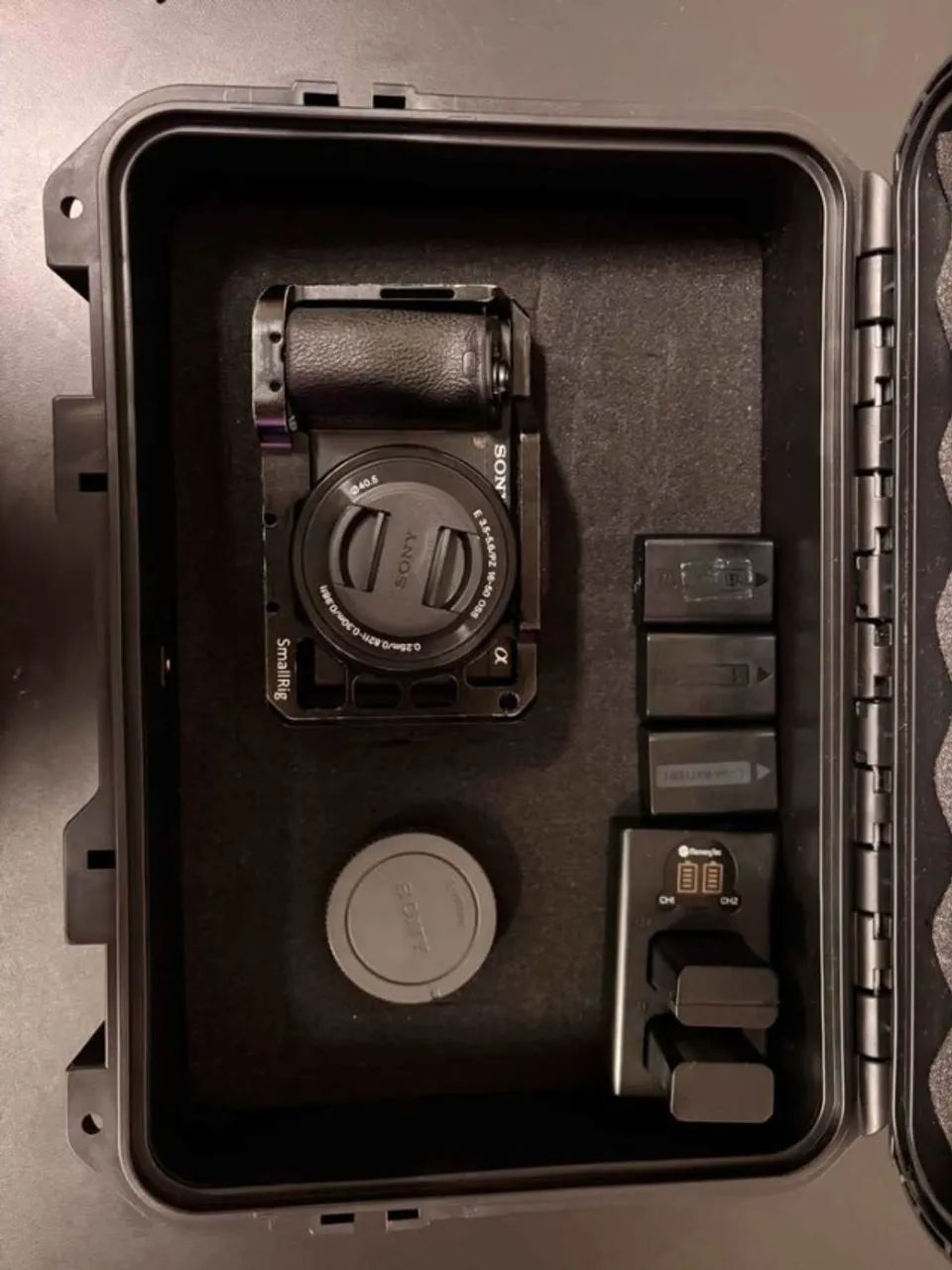 Câmera Mirrorless Sony A6500 + 4 baterias