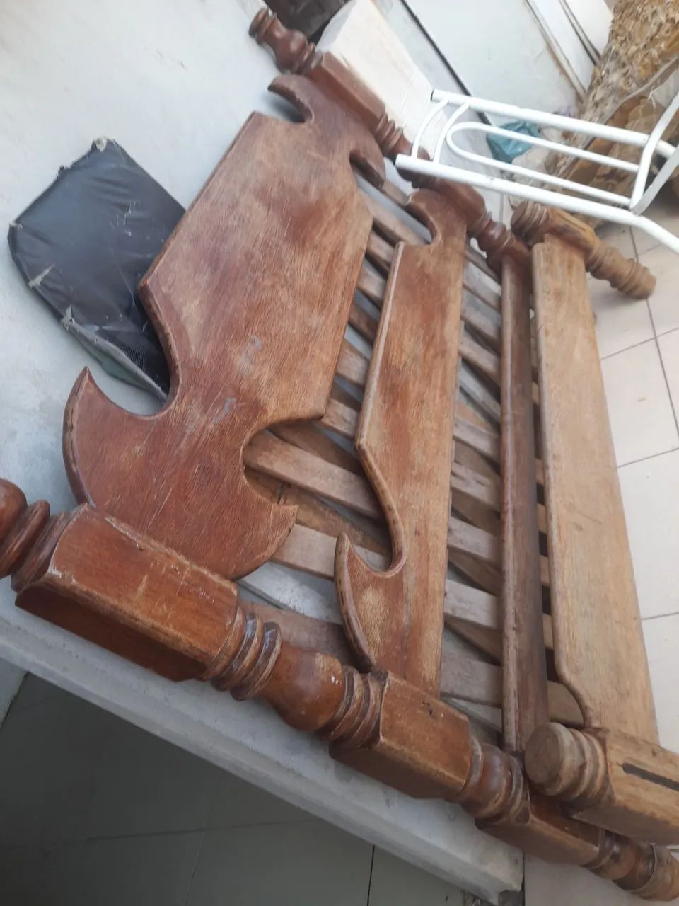 Quero vender uma armação de cama 150