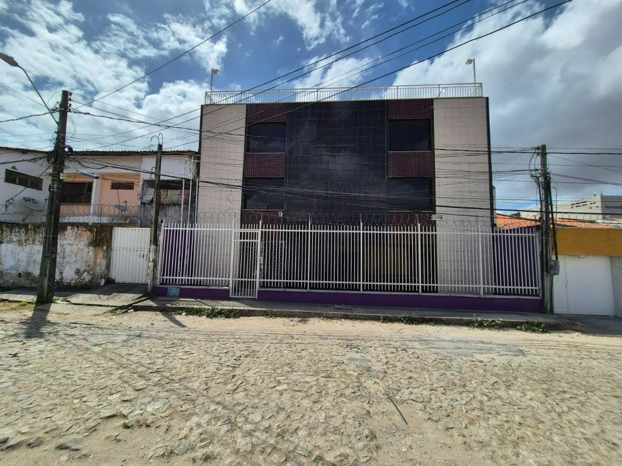 Prédio Comercial para alugar - 1.000 m² a 2 quadras da Av. Washington Soares