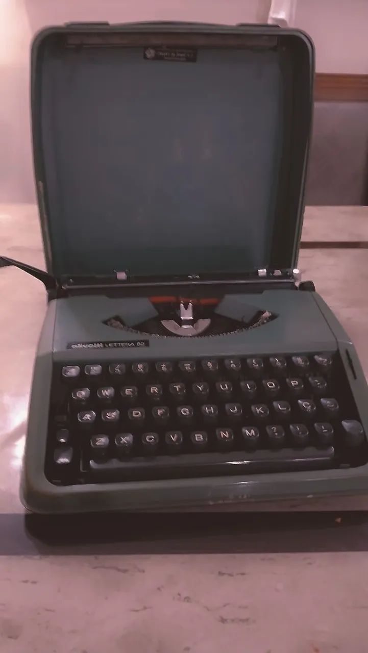 Maquina de escrever - Foto 5