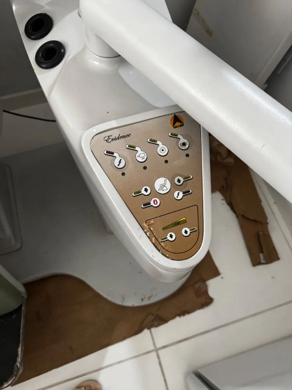 Vendo cadeira para oftalmologista  - Foto 3