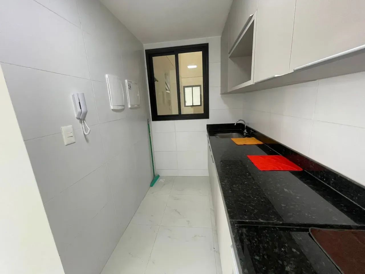 alugo belissimo apartamento com área de lazer completa beira mar - Foto 2
