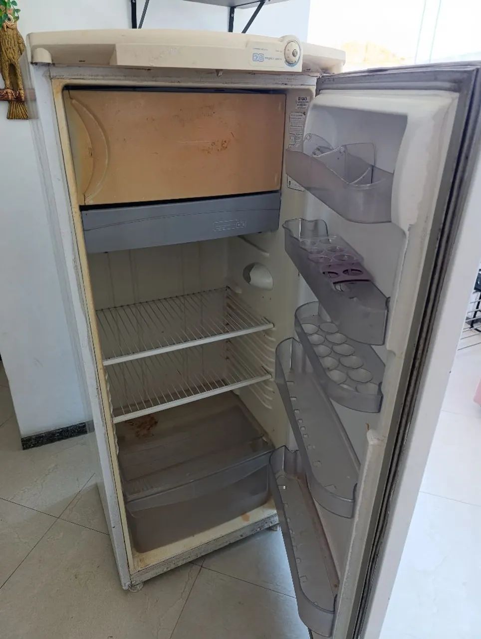 Geladeira Consul 240 L Usada  - Foto 5