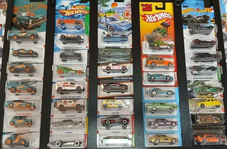 Carrinhos em miniatura Hot Wheels ou Matchbox preço único variados