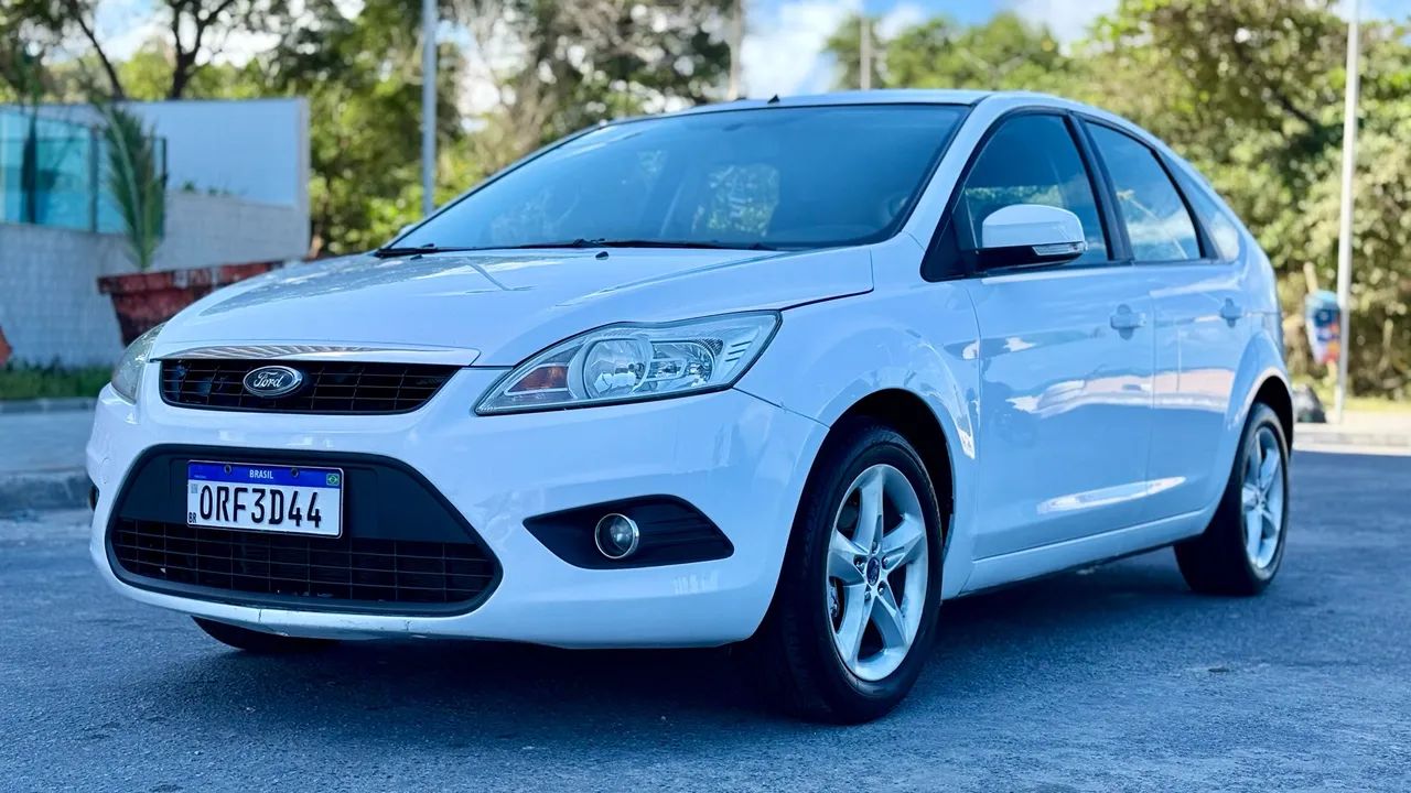 Ford Focus Focus 1.6 S/SE/SE Plus Flex 8V/16V  5p 2013