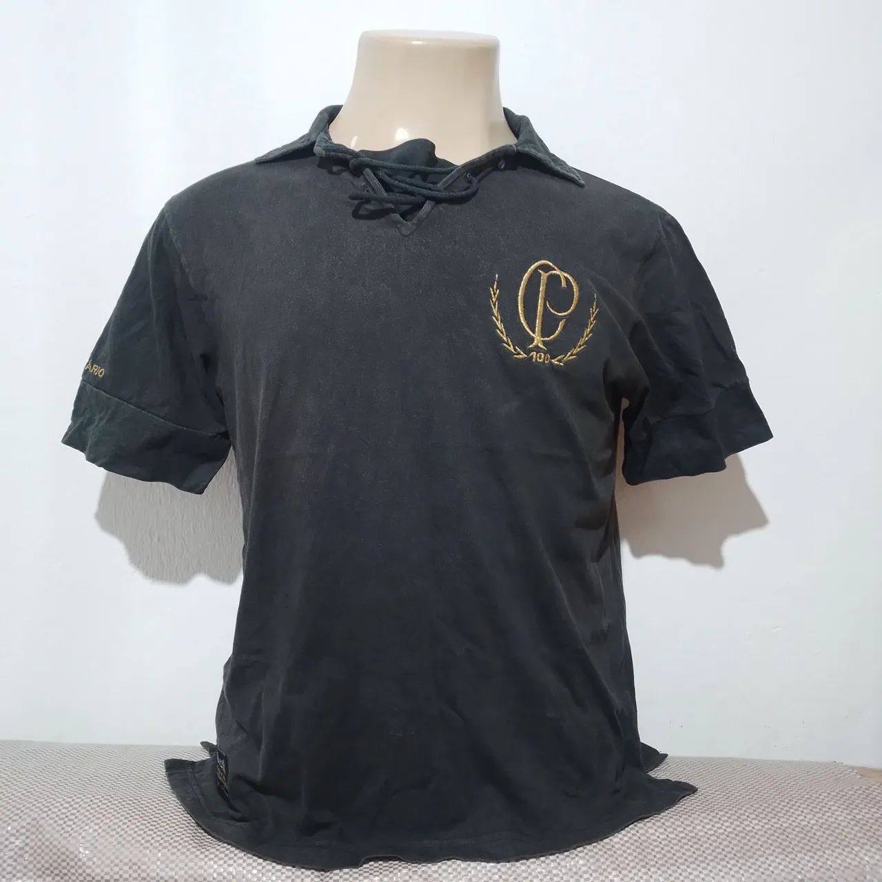 Camisa retrô comemorativa Corinthians 100 anos. 