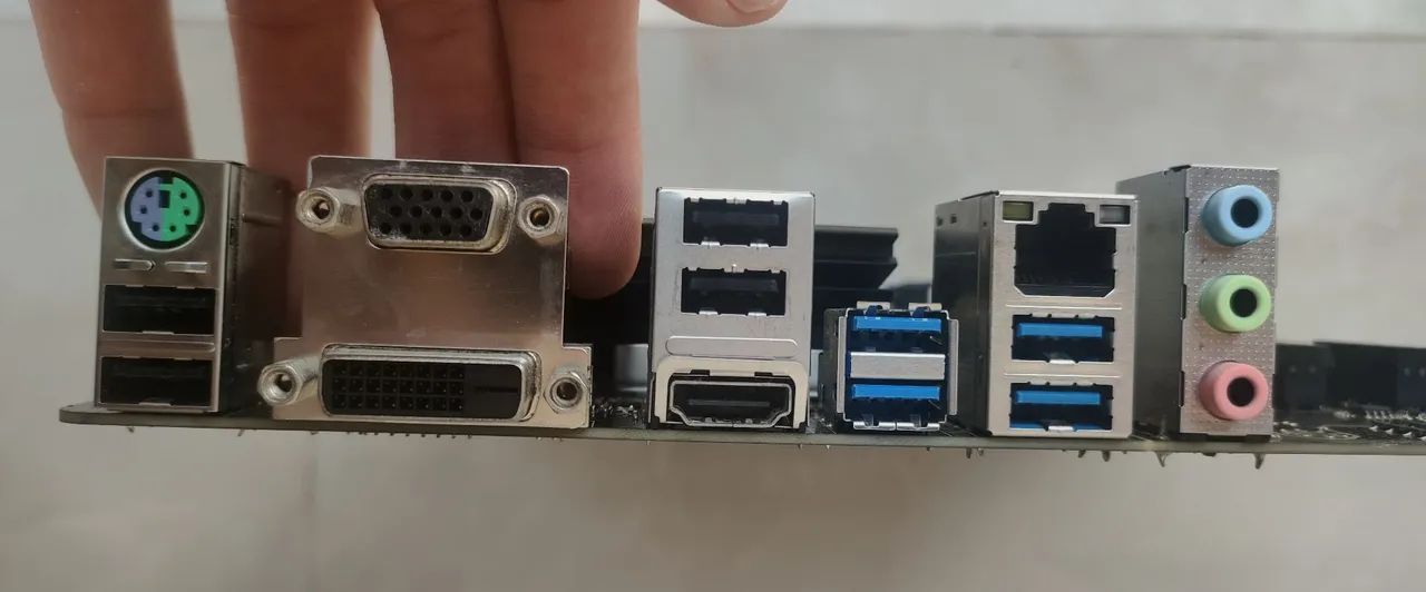 MSI B450M PRO-VDH MAX - Foto 4
