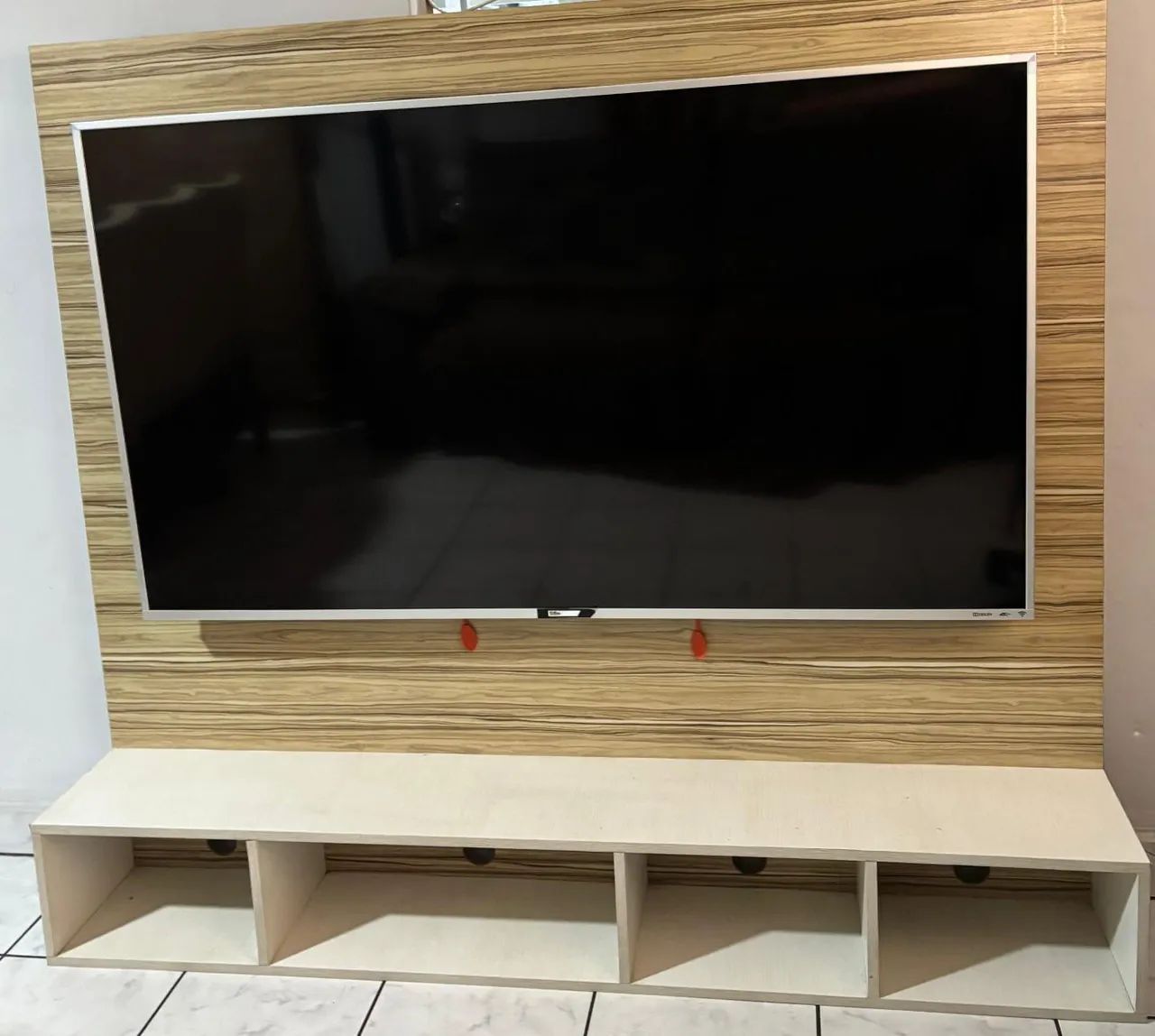 Televisão Led 4k Philco 65 polegadas + painel com suporte