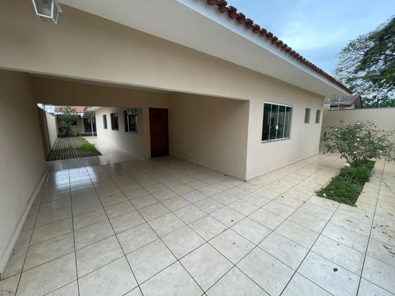 Casa para alugar em Maringá no Parque Residencial Eldorado com 3 quartos, edícula com 2 su - Foto 2