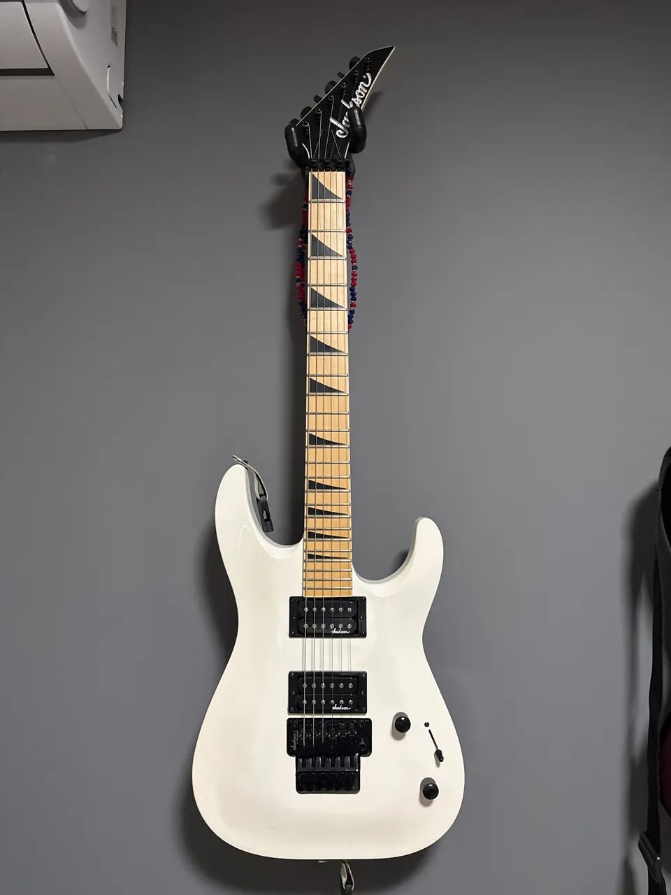 GUITARRA JACKSON JS32 SNOW WHITE