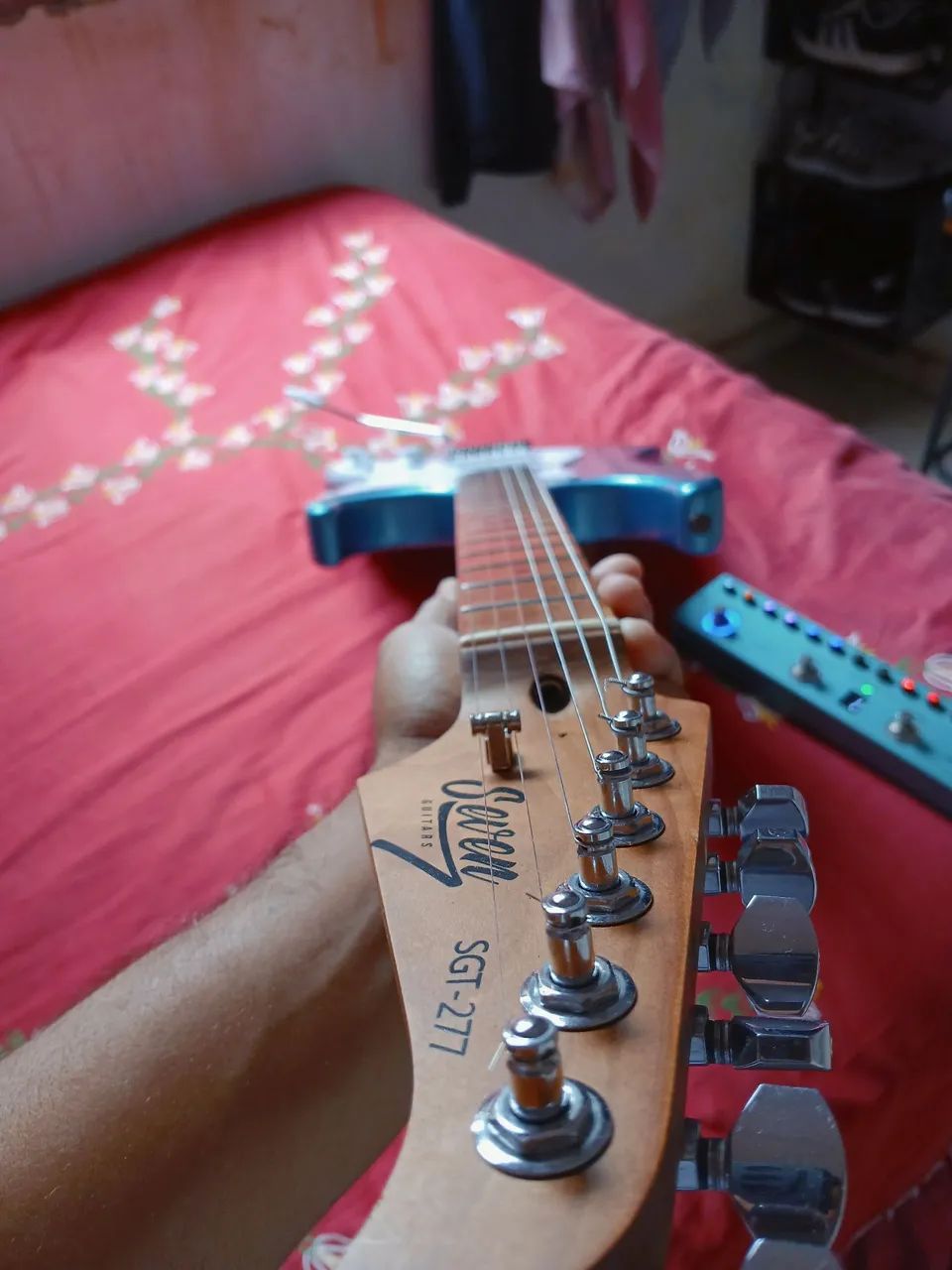 Guitarra tg 520  - Foto 2