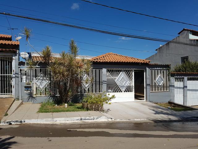 Casa de 3 Quartos, Avenida Floriano Peixoto Planaltina DF
