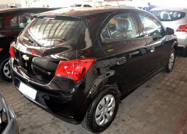 CHEVROLET ONIX 2017/2018 1.0 MPFI LT 8V FLEX 4P MANUAL - Foto 3