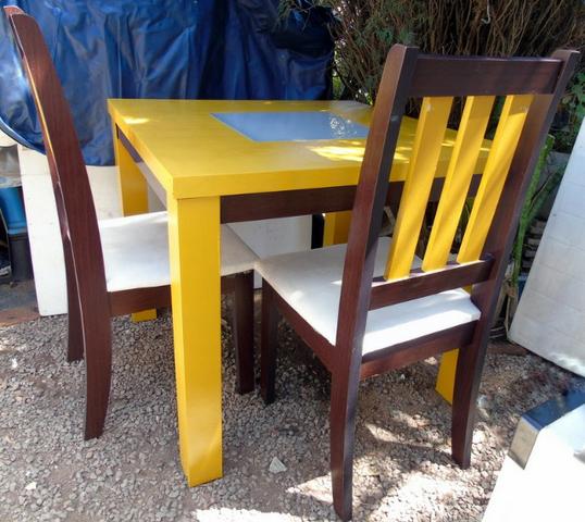 Mesa Madeira e Vidro com 4 cadeiras 90x90 cm - Foto 5