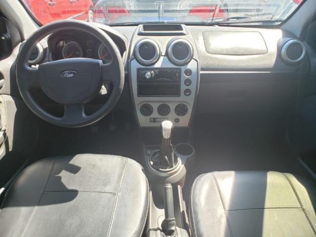 Ford Fiesta Sedan SEDAN 1.6 8V FLEX 4P - Foto 6