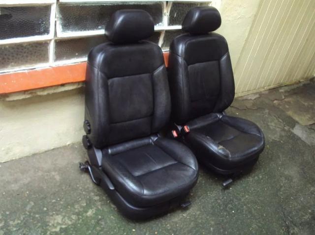 Bancos Banco Couro Adpt Saveiro F100 Maverick Jeep C10 Opala Fiat