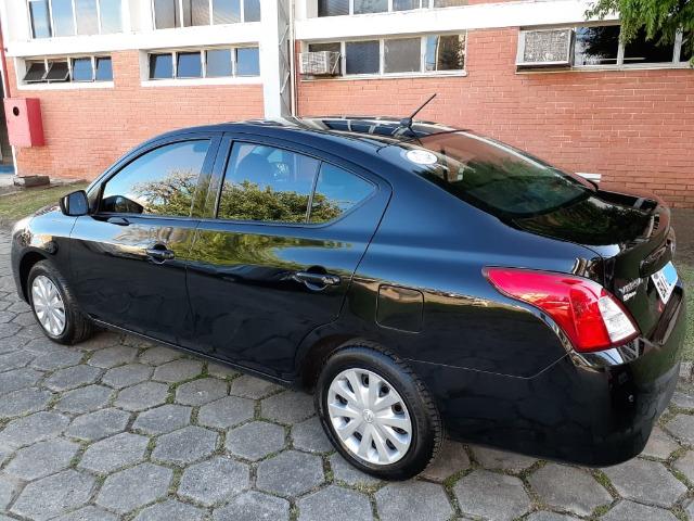Nissan Versa 1.6 SV manual - estado de novo - Foto 9