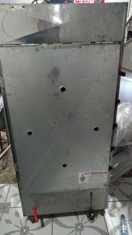 Máquina de assar frangos