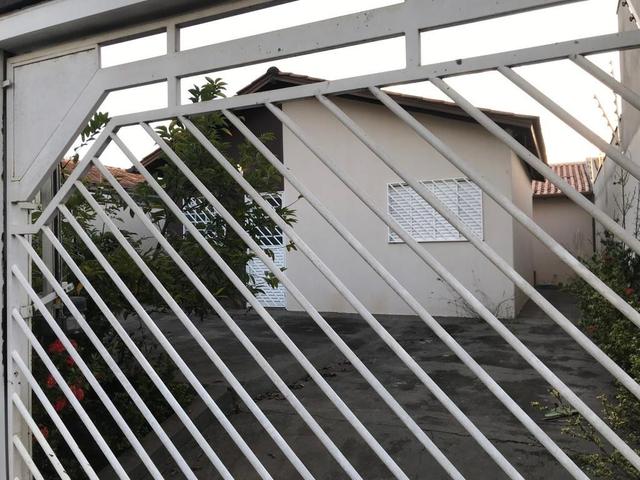 Casa com churrasqueira,cozinha planejada em terreno de 200m2 - Foto 20