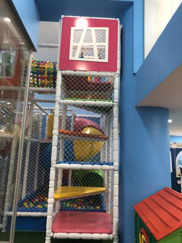 Kid play