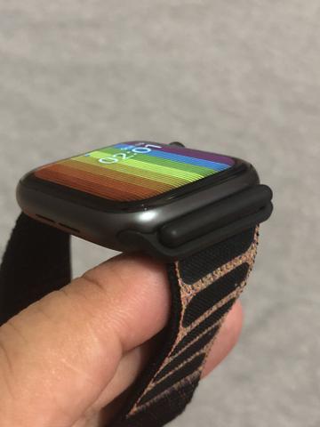 Vende-se apple watch series 4 44mm - Foto 4