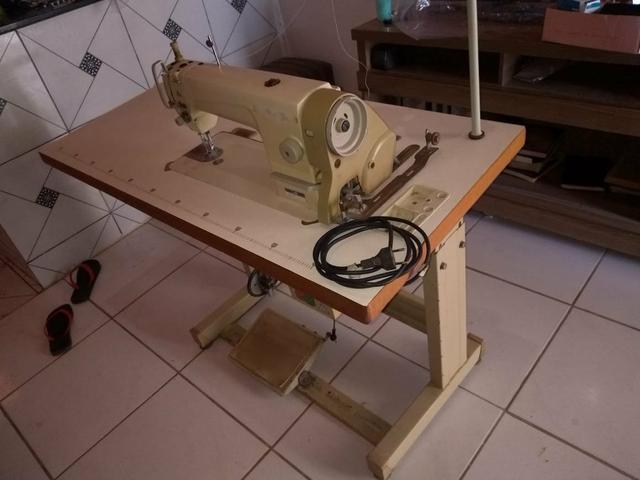 Máquina de costura industrial reta semi-nova - Foto 6