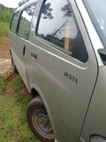 Besta Kia 2001
