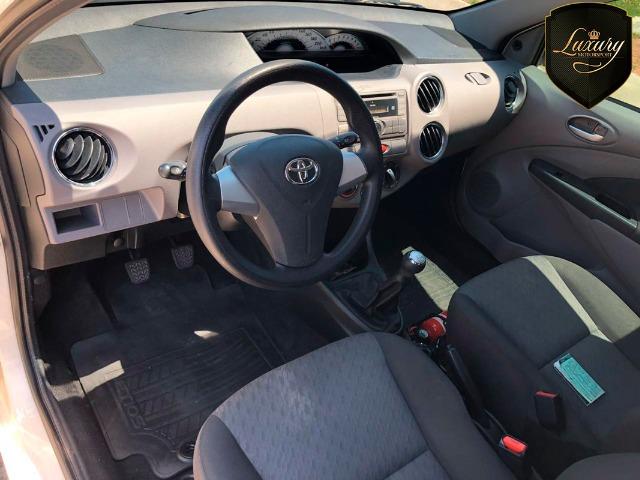 Toyota Etios 2013 HB 1.5 XLS - Foto 2