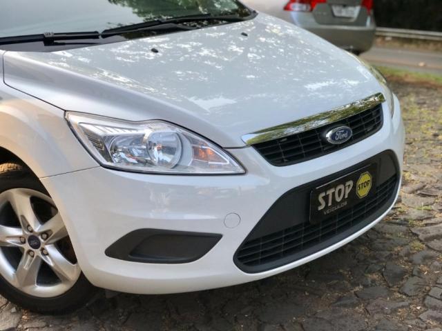Ford Focus 1.6 gl 4P - Foto 9