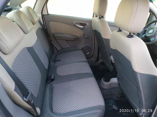 Fiat Grand Siena 1.6 16v Essence Manual FLEX 2015 - Foto 10