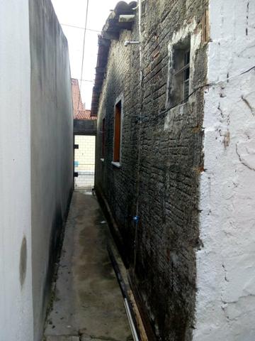Vende se 2 casas (preço negociável) - Foto 2