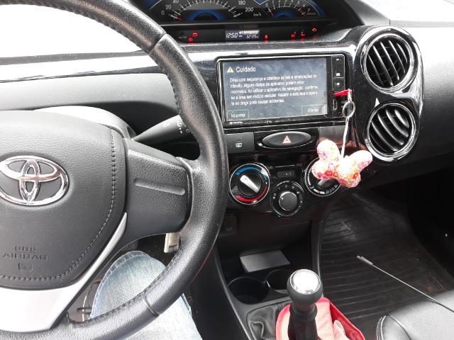 Etios XLS 1.5 Flex Hatch 2016 - Top de Linha - Bancos de Couro - Foto 7